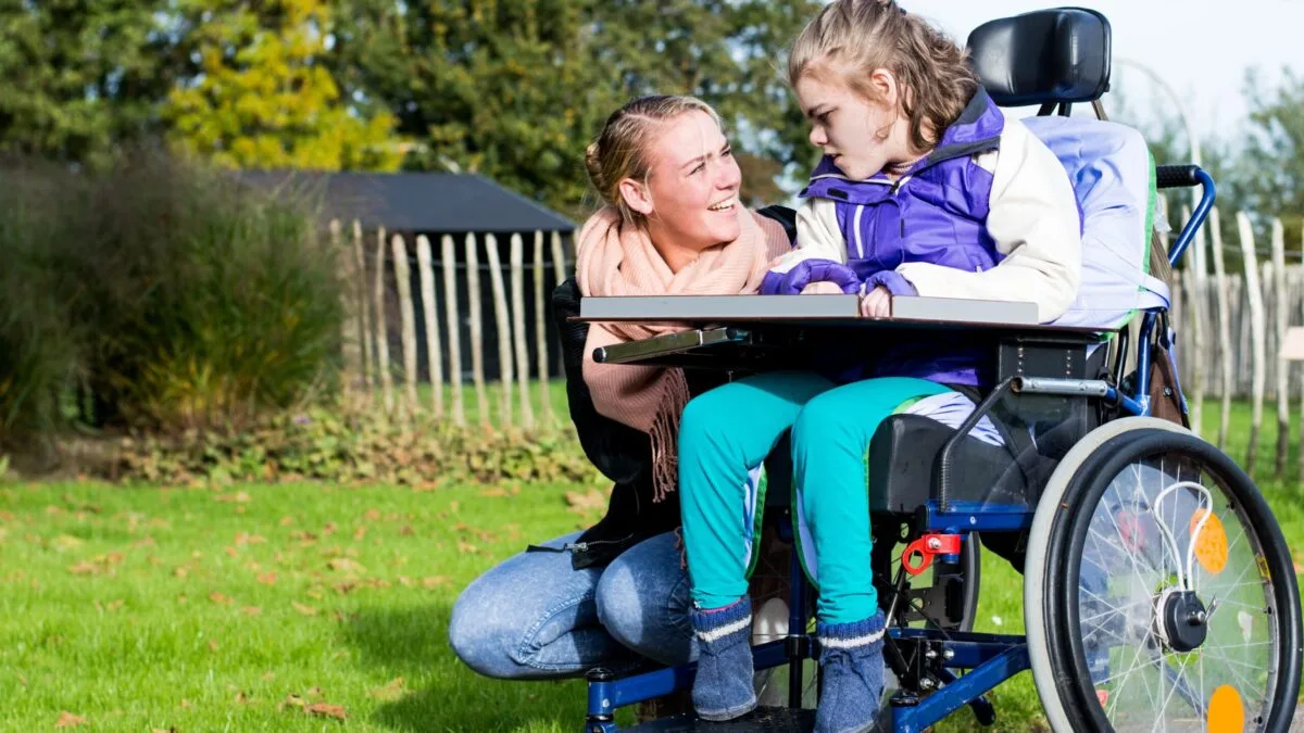 What does a social worker do